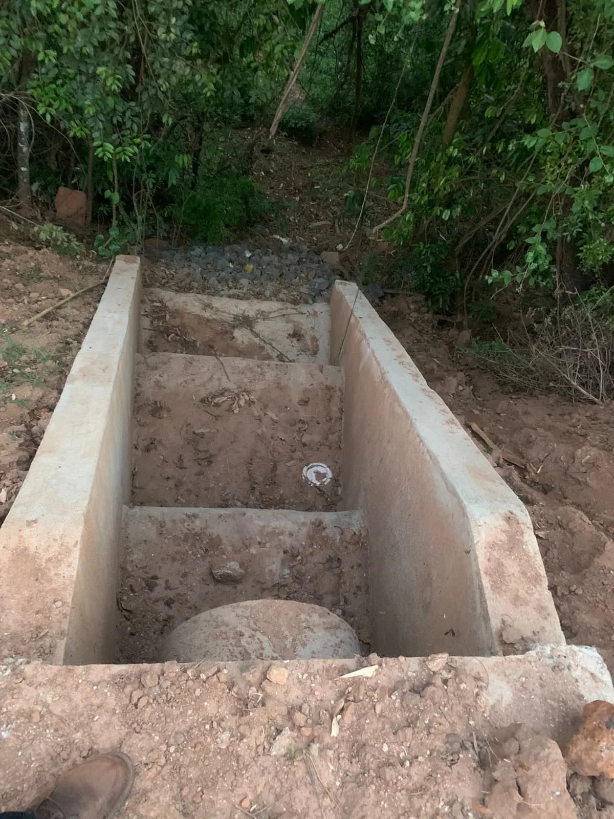 Canal escalonado da drenagem pluvial